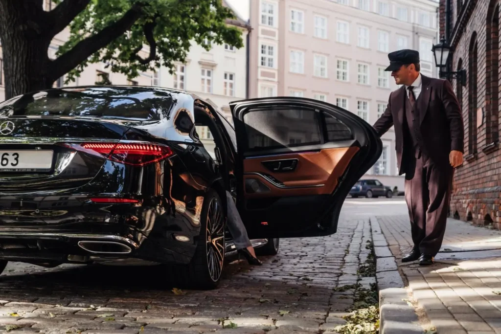 Luxury vehicle rental services Paris