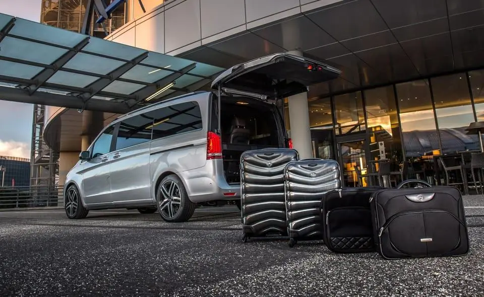 Paris To Beauvais Transfer private chauffeur transport corporate line fleet